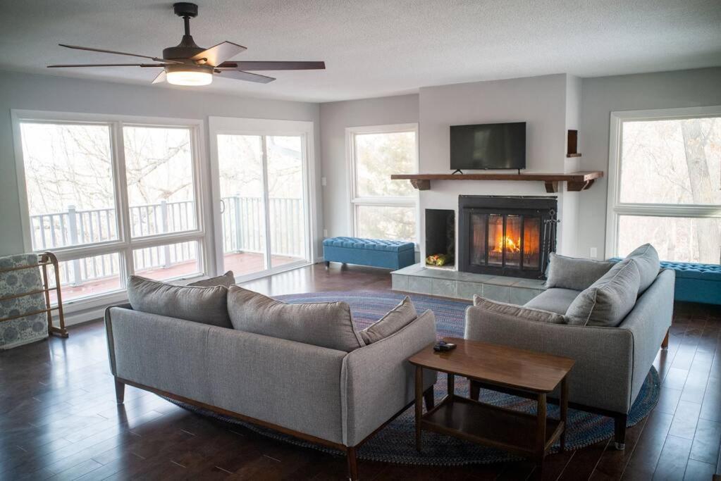 Finn'S Hideaway -Modern Family River Home Keokuk Zewnętrze zdjęcie